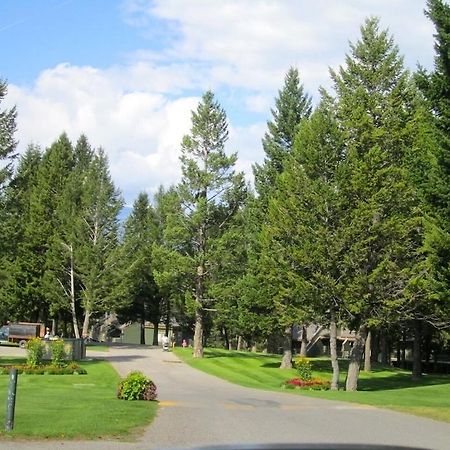 Akiskinook At Windermere Lake - Private Beach Access - New Pool And Hot Tub Now Open! Invermere Kültér fotó
