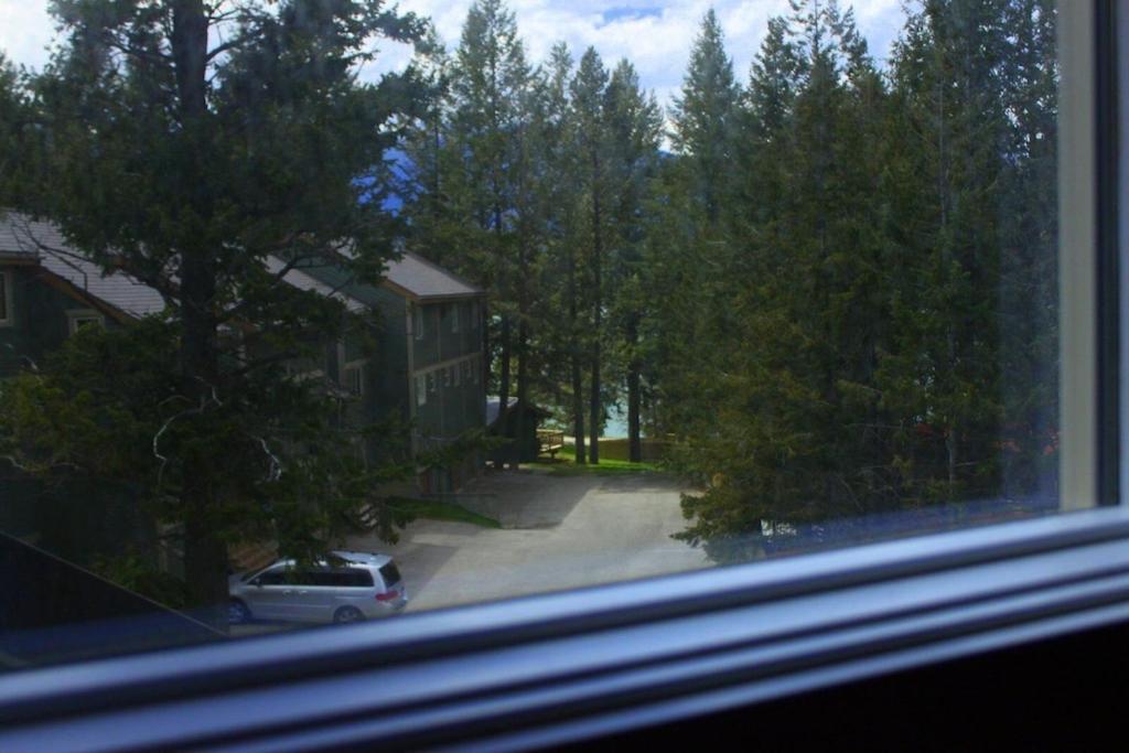 Akiskinook At Windermere Lake - Private Beach Access - New Pool And Hot Tub Now Open! Invermere Kültér fotó