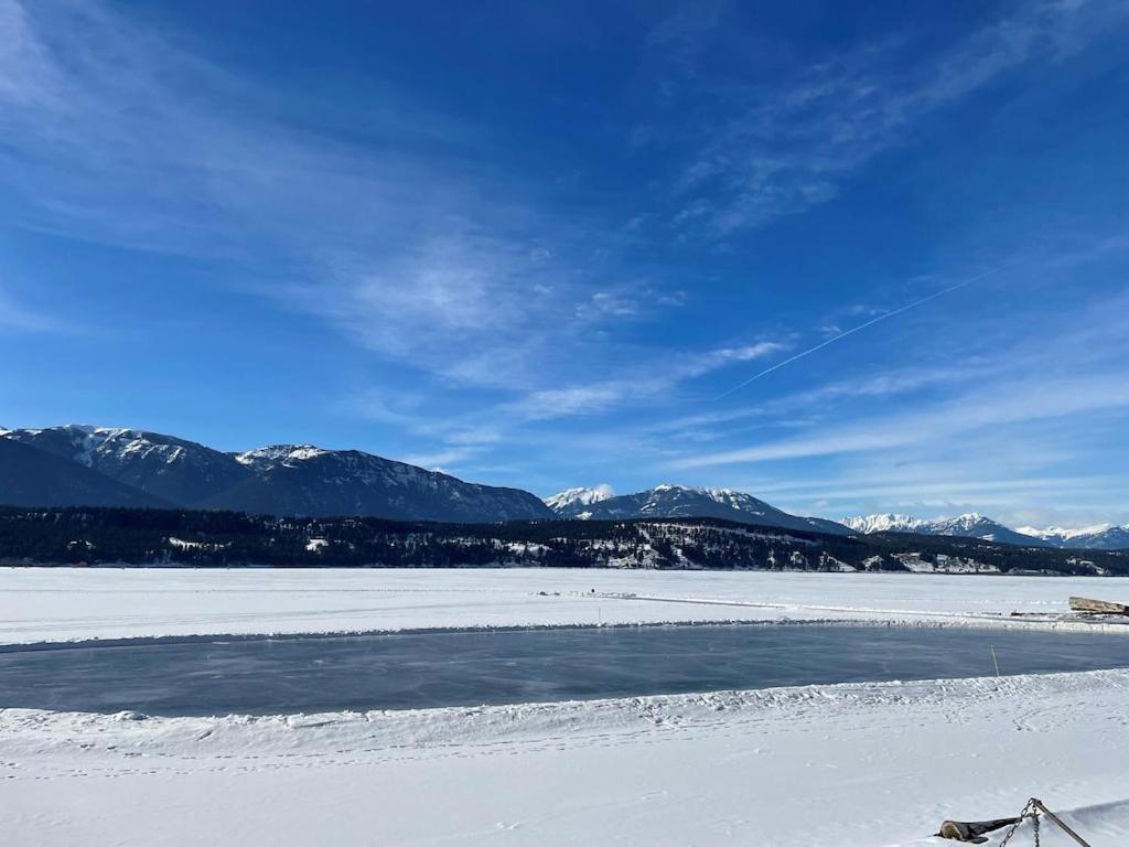 Akiskinook At Windermere Lake - Private Beach Access - New Pool And Hot Tub Now Open! Invermere Kültér fotó